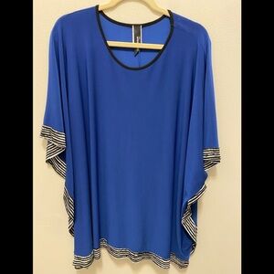 Ladies Curvsque USA XL royal blue round neck blous